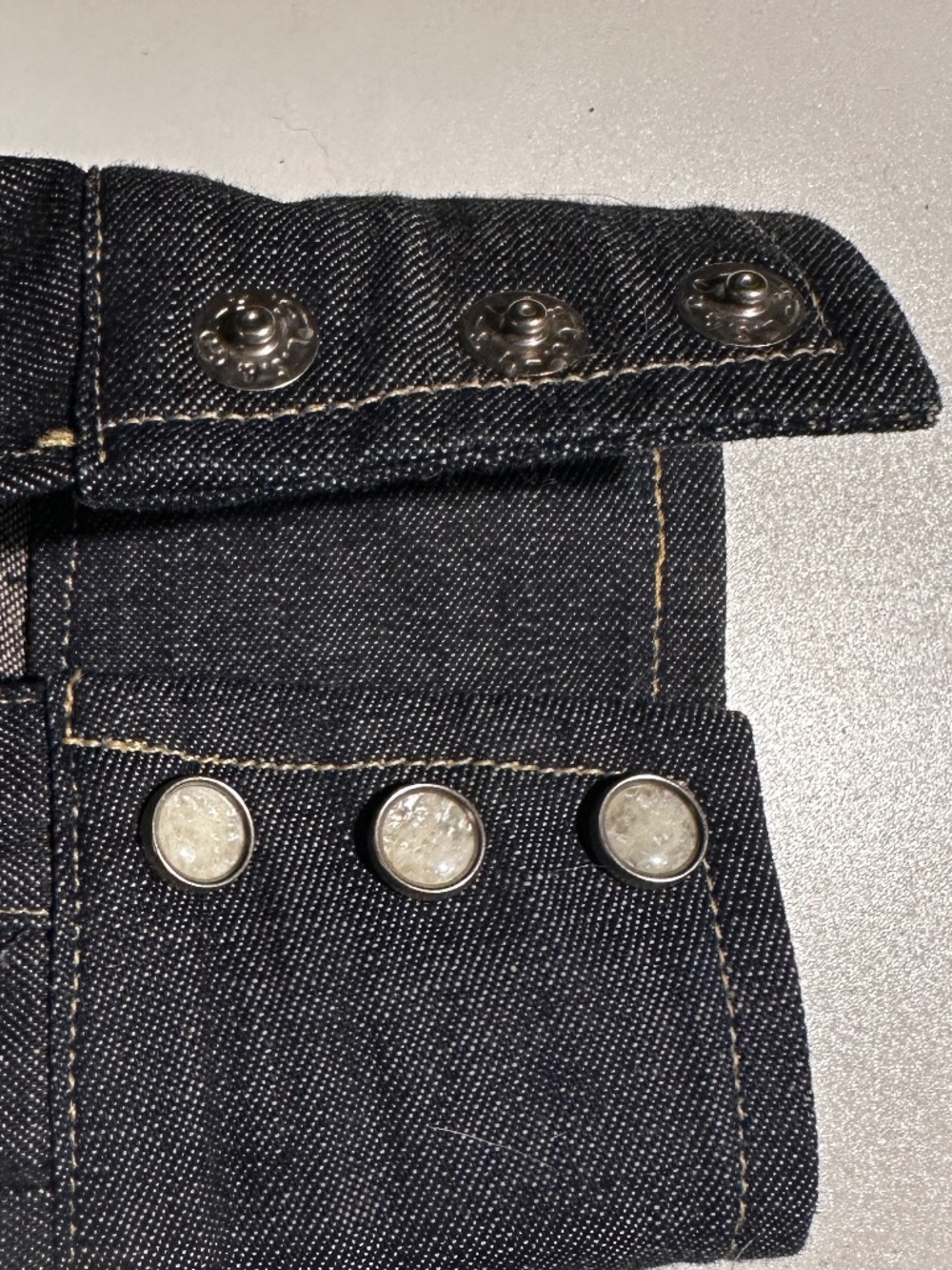 Levi's 'Big E' Denim Western Shirt - Picture 3 of 16